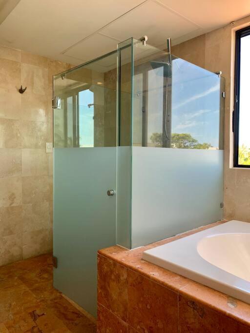 קנקון Charming Lagoon Front Villa By Casa Paraiso מראה חיצוני תמונה